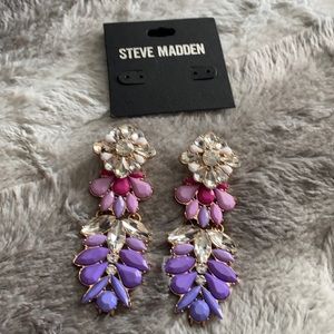 DONATED STEVE MADDEN casted stone  drop earrings